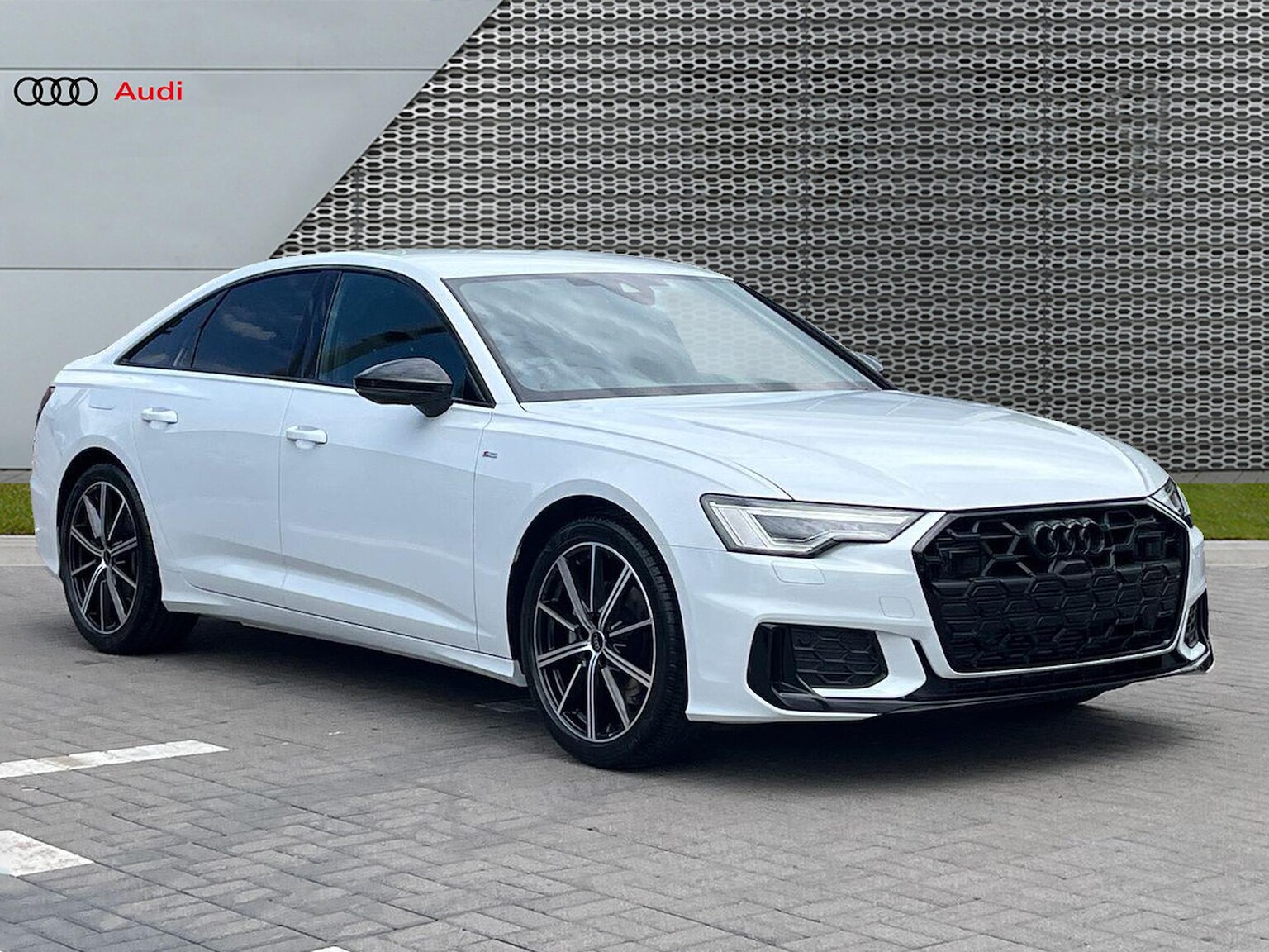 Main listing image - Audi A6