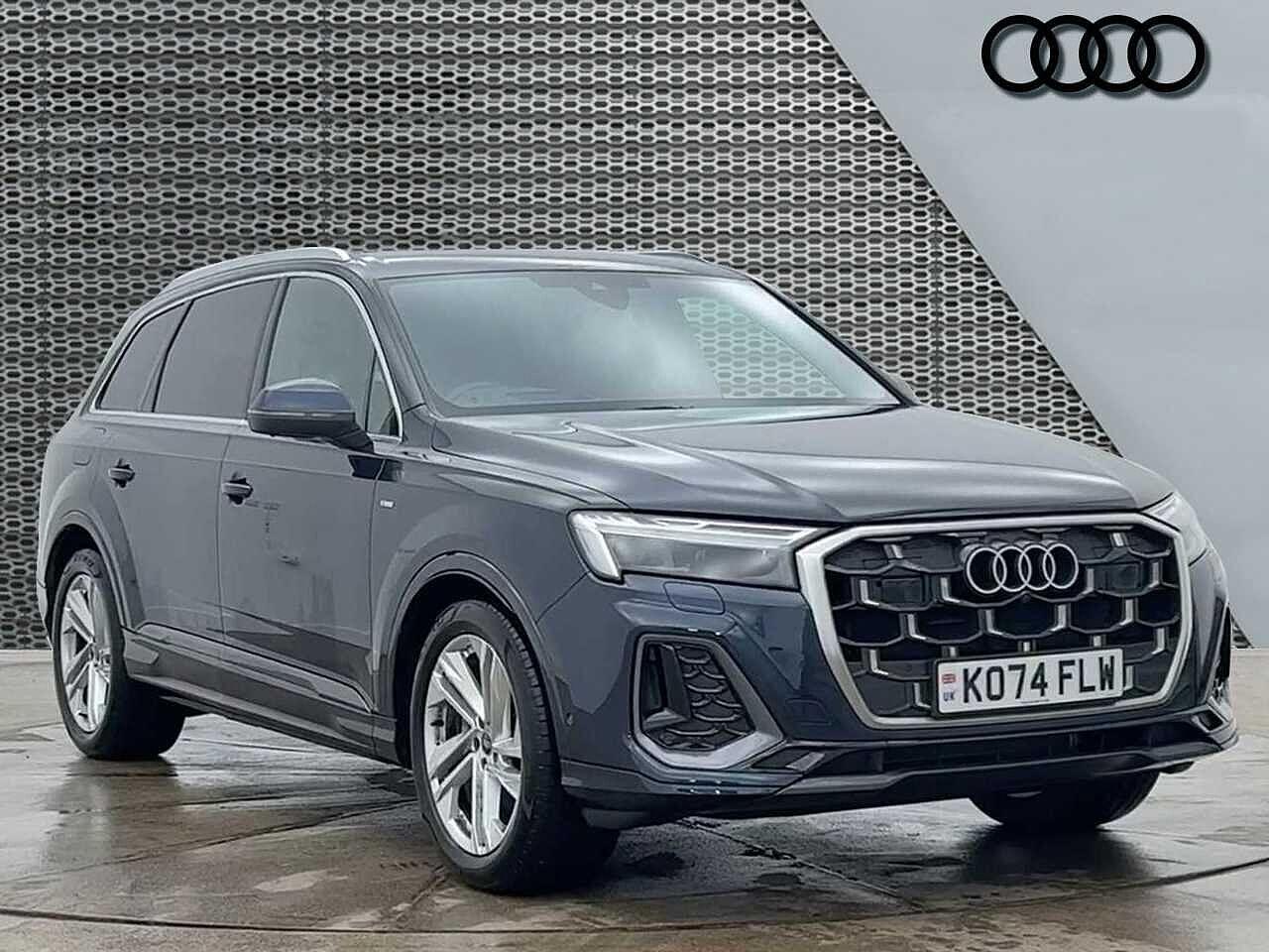 Main listing image - Audi Q7