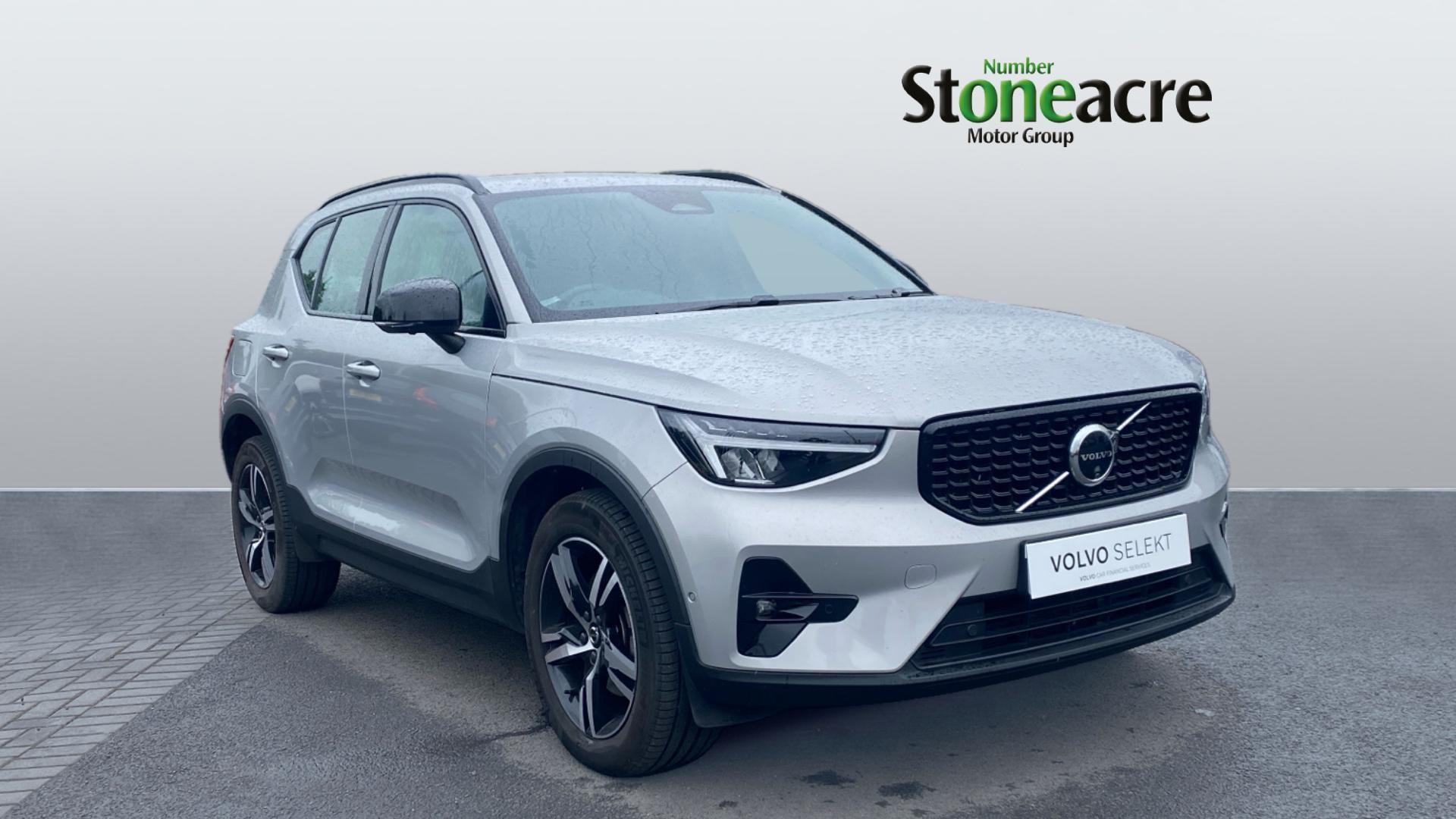 Main listing image - Volvo XC40