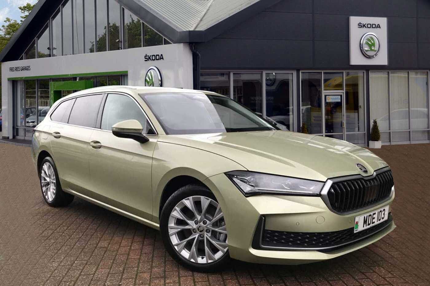 Main listing image - Skoda Superb Estate