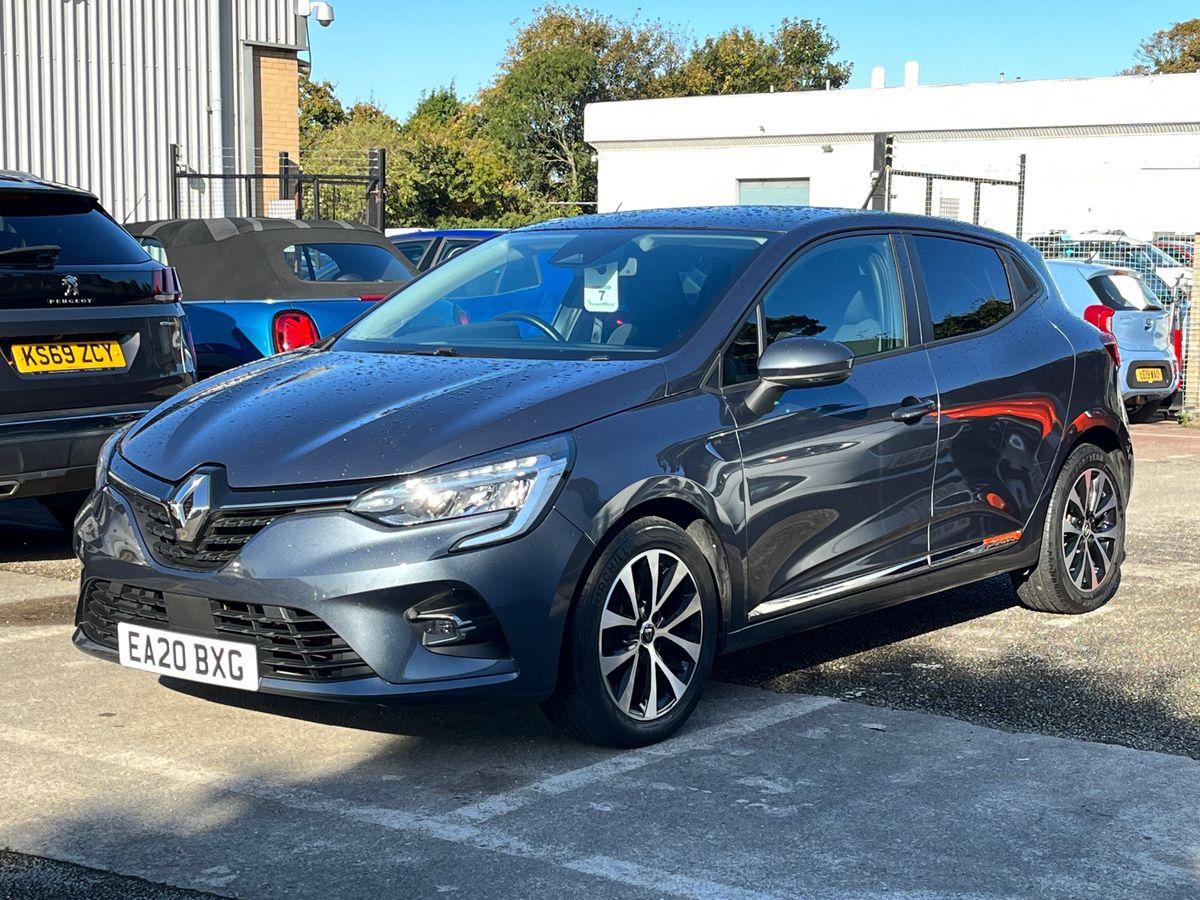 Main listing image - Renault Clio