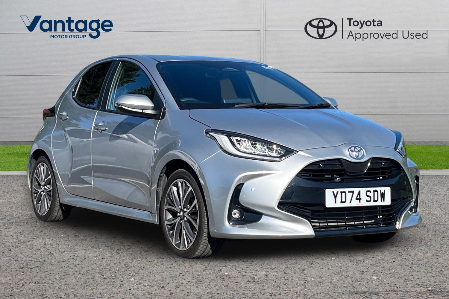 Main listing image - Toyota Yaris