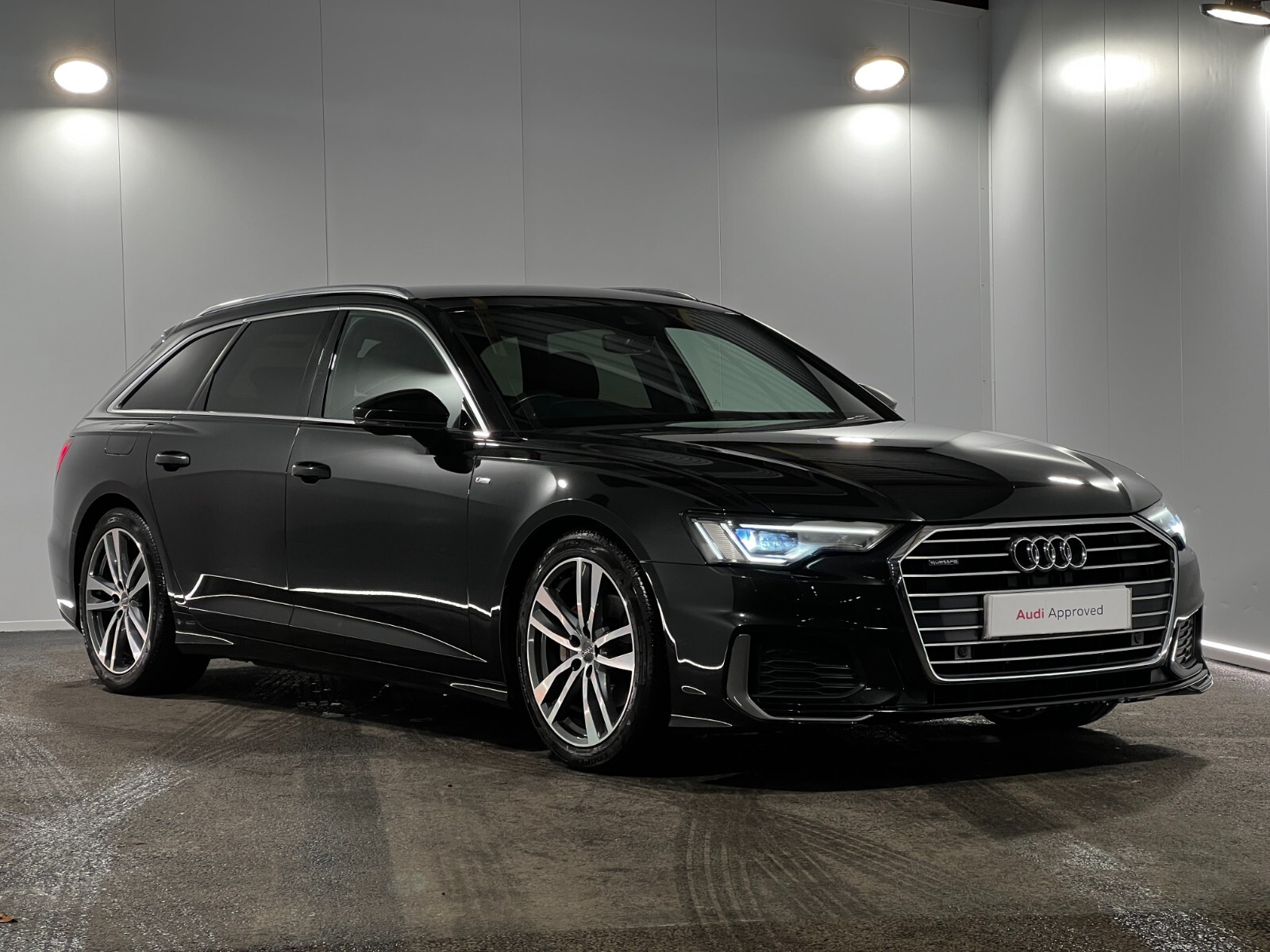 Main listing image - Audi A6 Avant