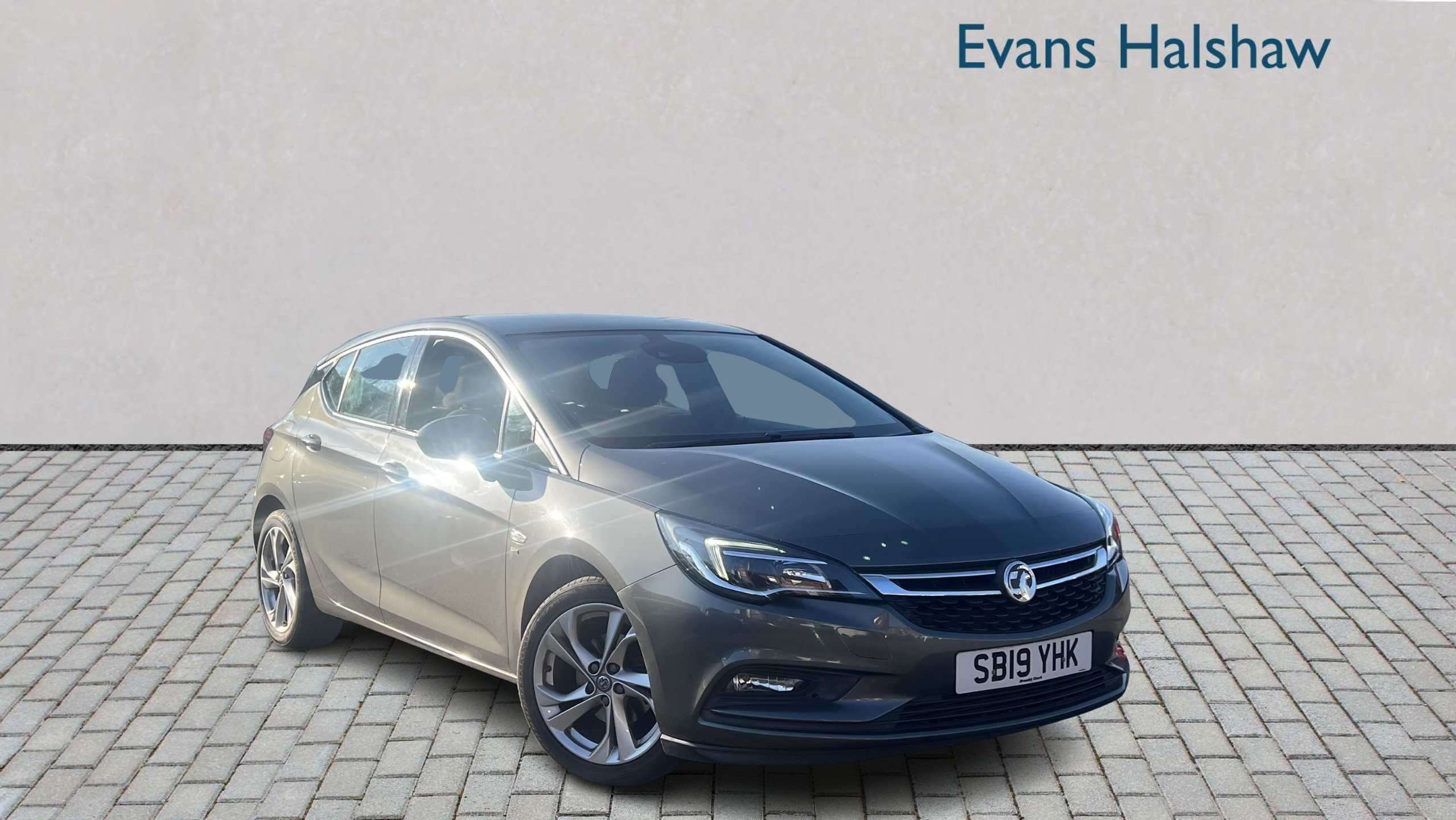 Main listing image - Vauxhall Astra
