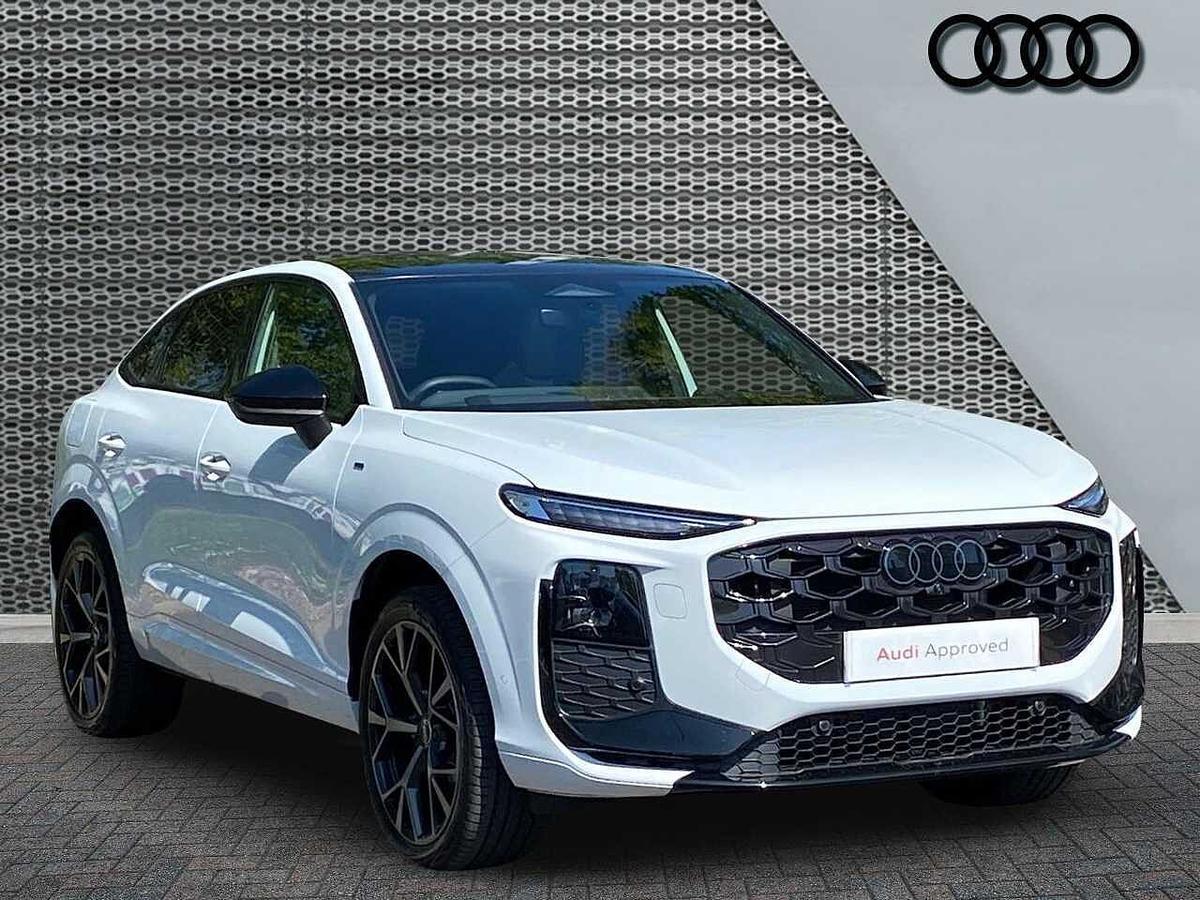 Main listing image - Audi Q3
