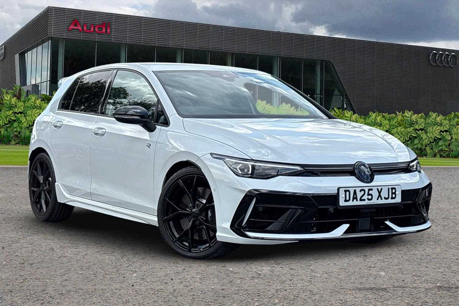 Main listing image - Volkswagen Golf R