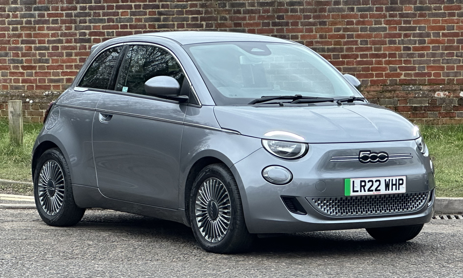 Main listing image - Fiat 500 Electric