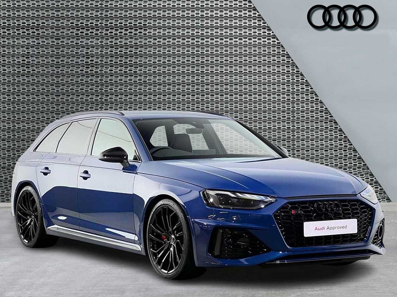 Main listing image - Audi RS4