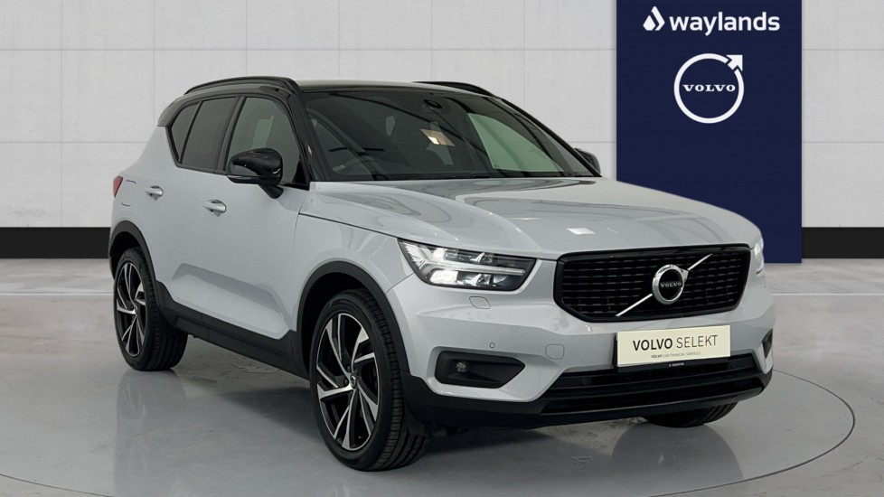 Main listing image - Volvo XC40