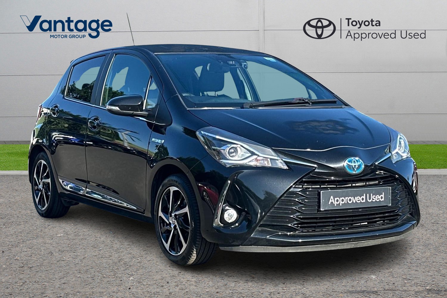 Main listing image - Toyota Yaris