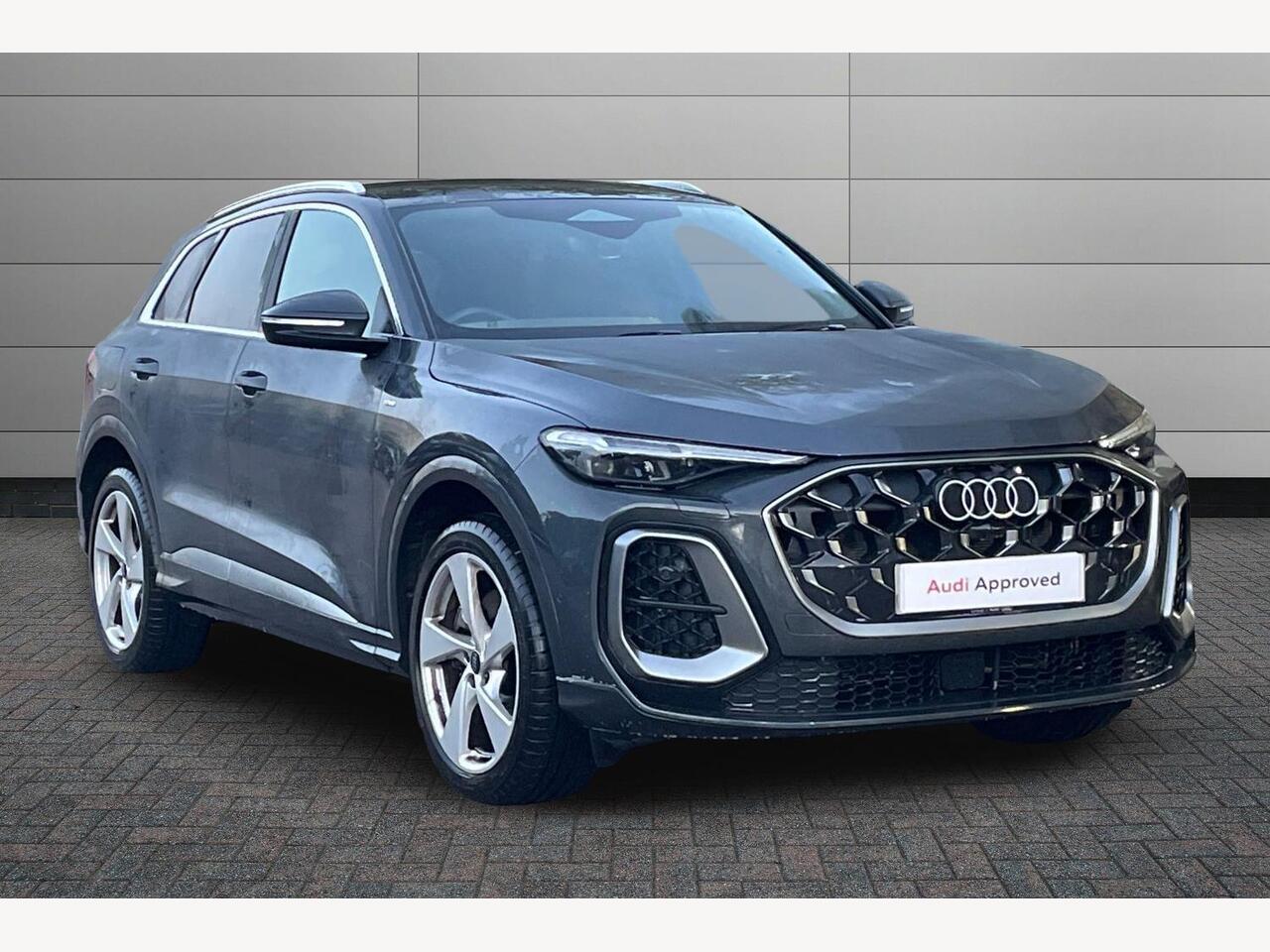 Main listing image - Audi Q5