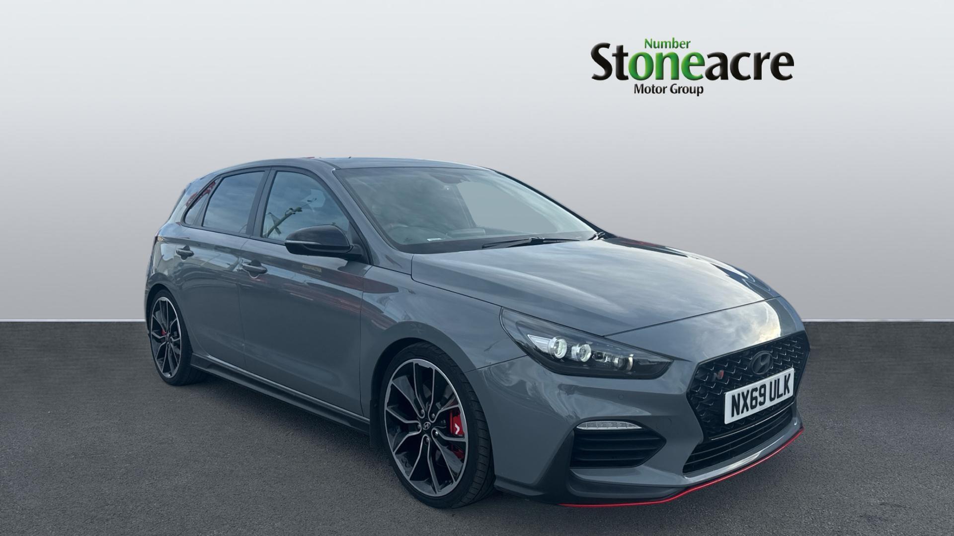 Main listing image - Hyundai i30 Fastback