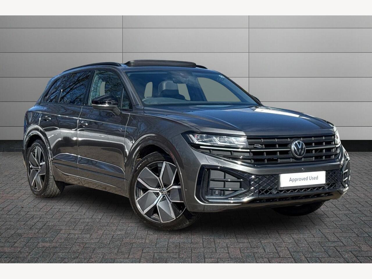 Main listing image - Volkswagen Touareg