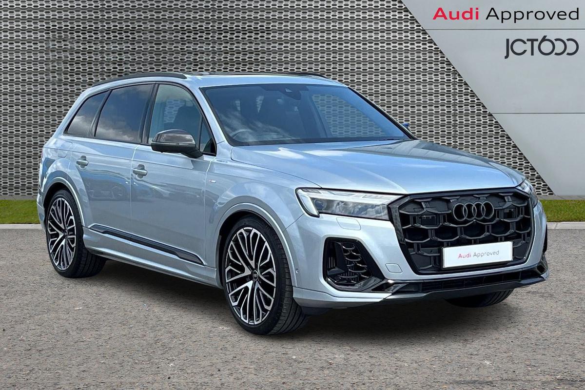 Main listing image - Audi Q7