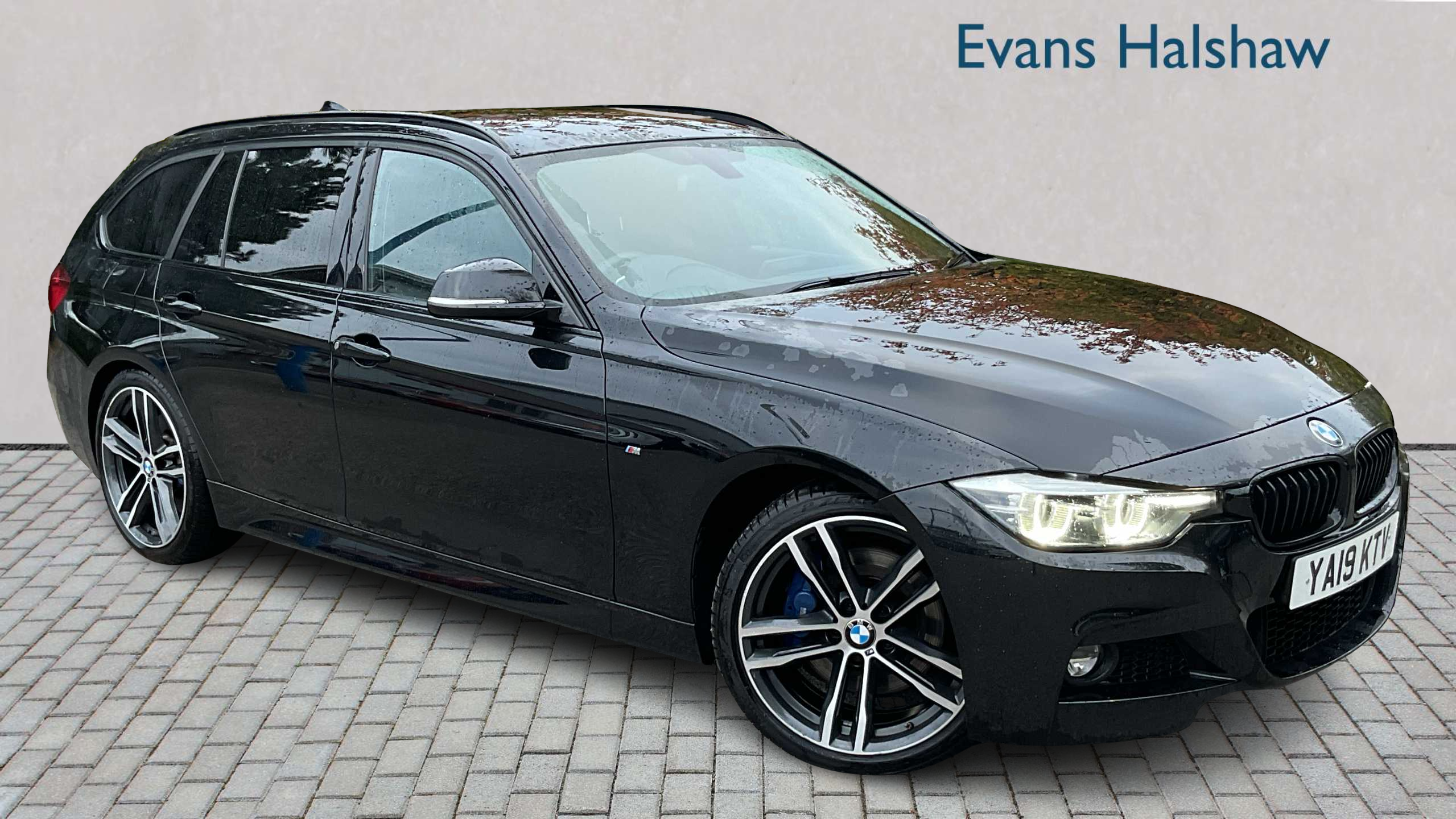 Main listing image - BMW 3 Series Touring