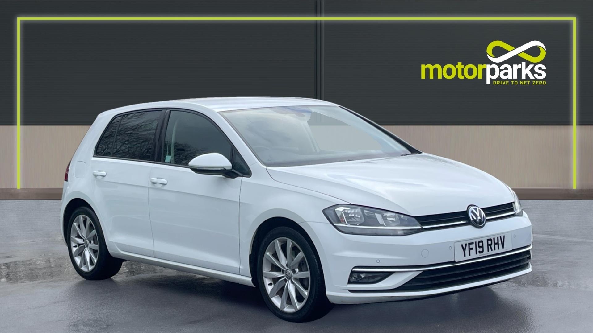 Main listing image - Volkswagen Golf