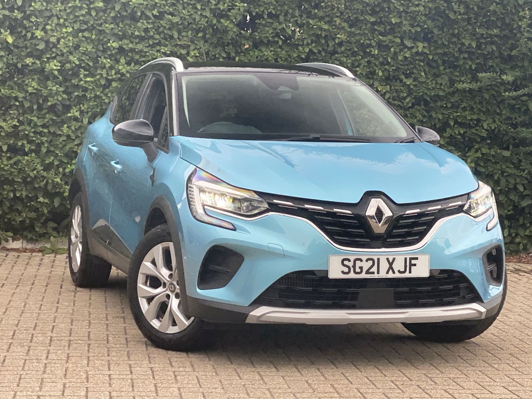 Main listing image - Renault Captur