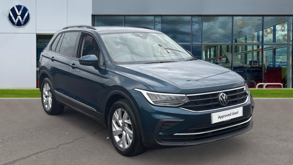 Main listing image - Volkswagen Tiguan