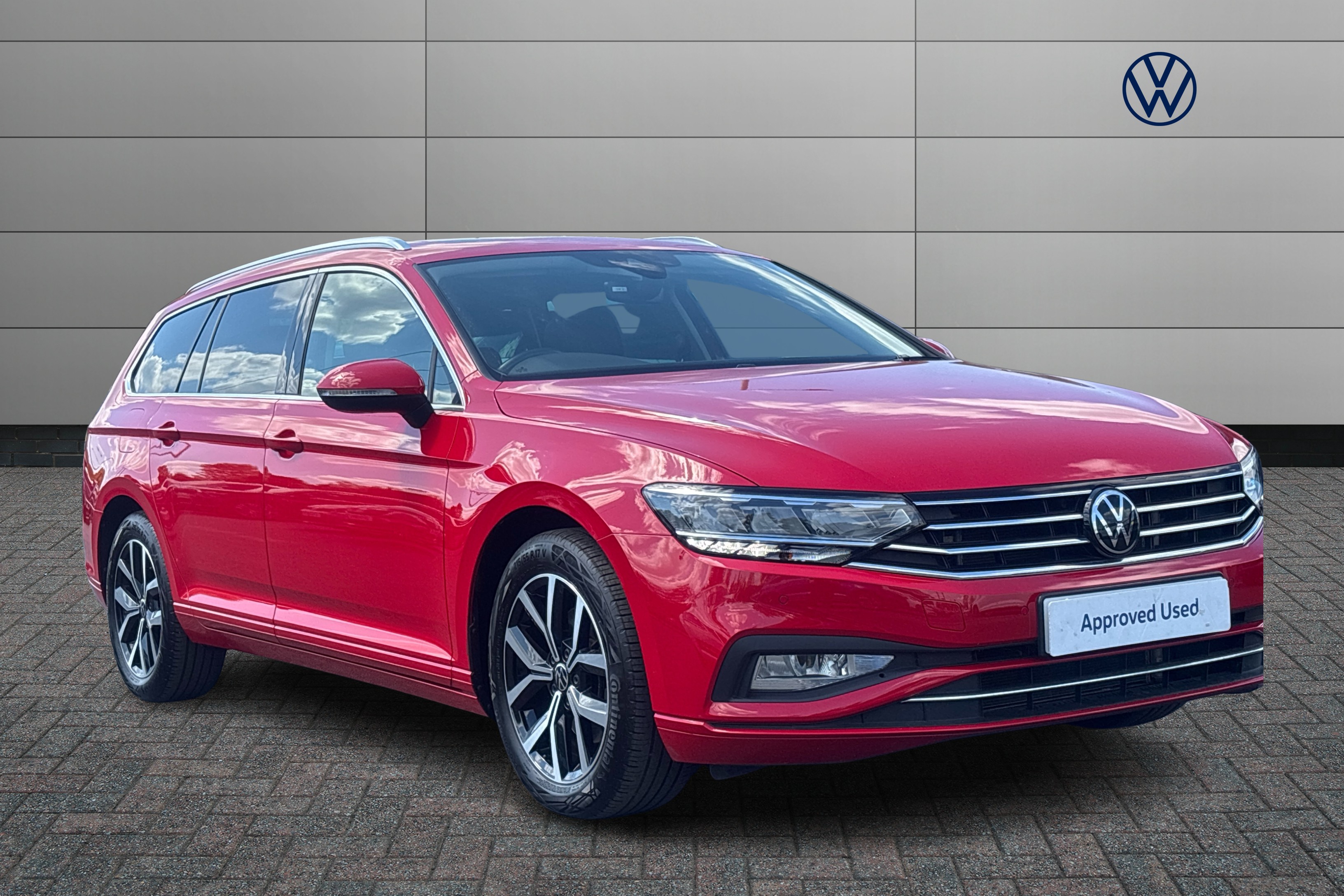 Main listing image - Volkswagen Passat Estate