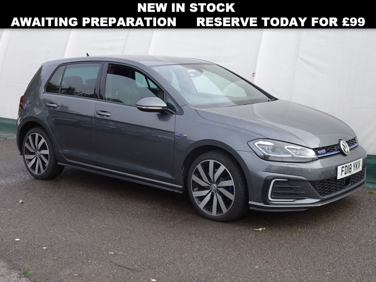 Main listing image - Volkswagen Golf GTE