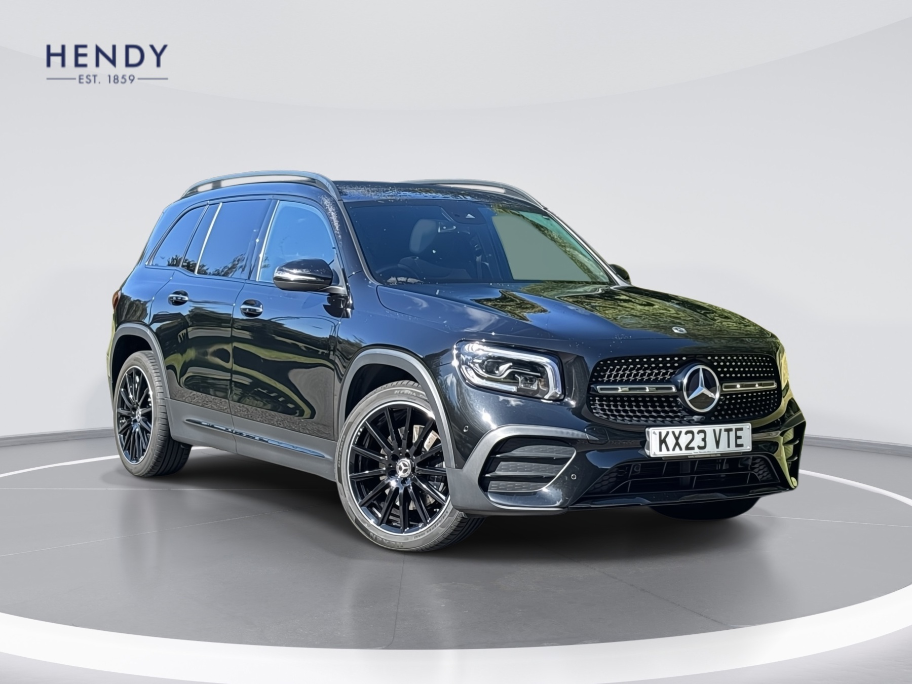 Main listing image - Mercedes-Benz GLB