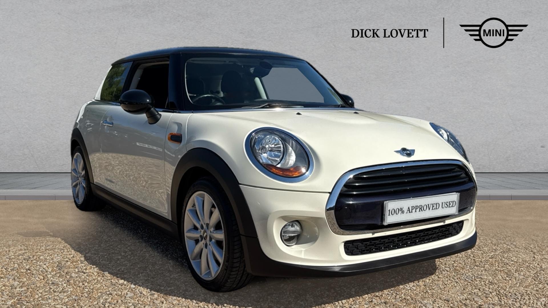 Main listing image - MINI Hatchback