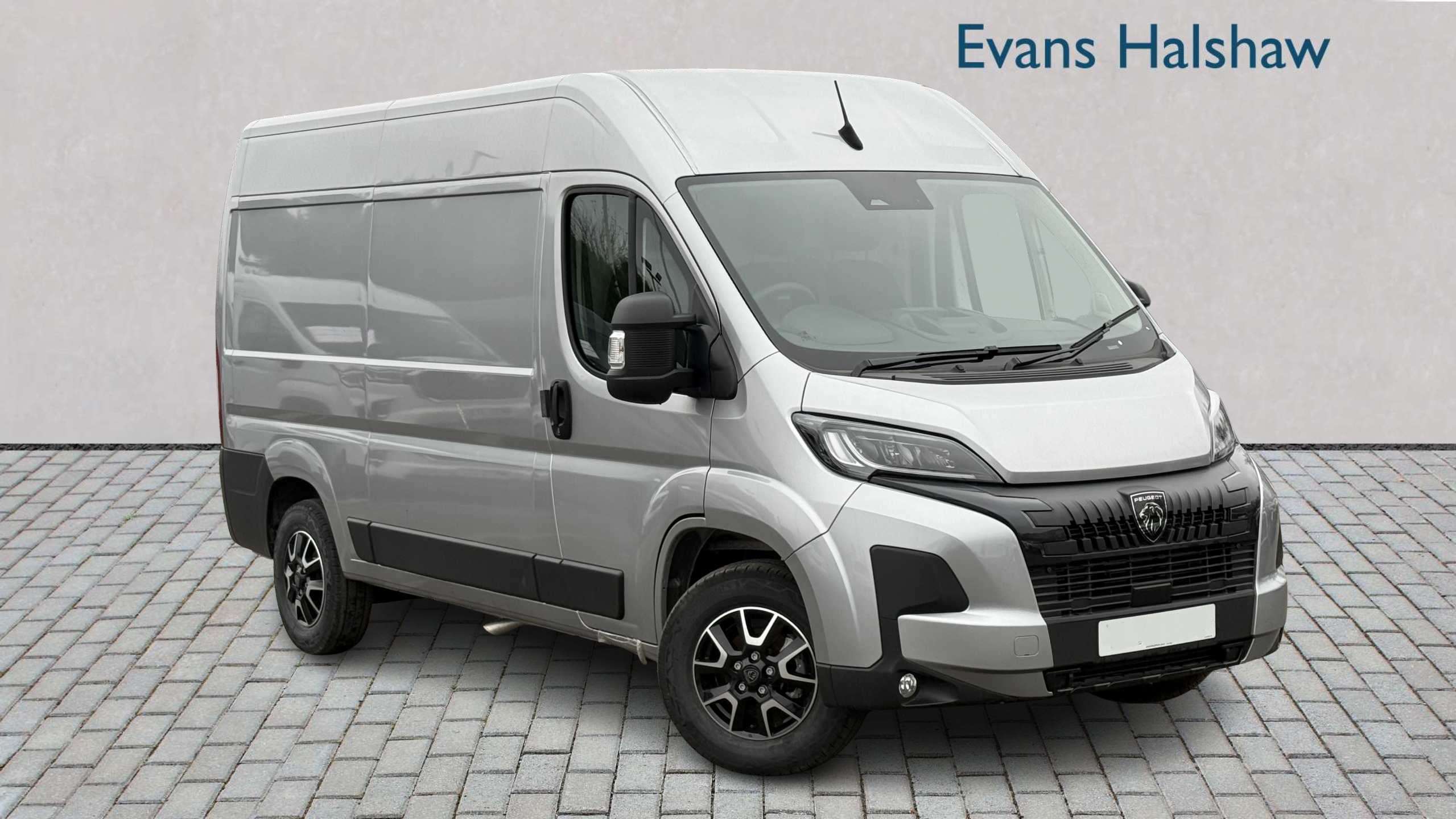 Main listing image - Peugeot Boxer