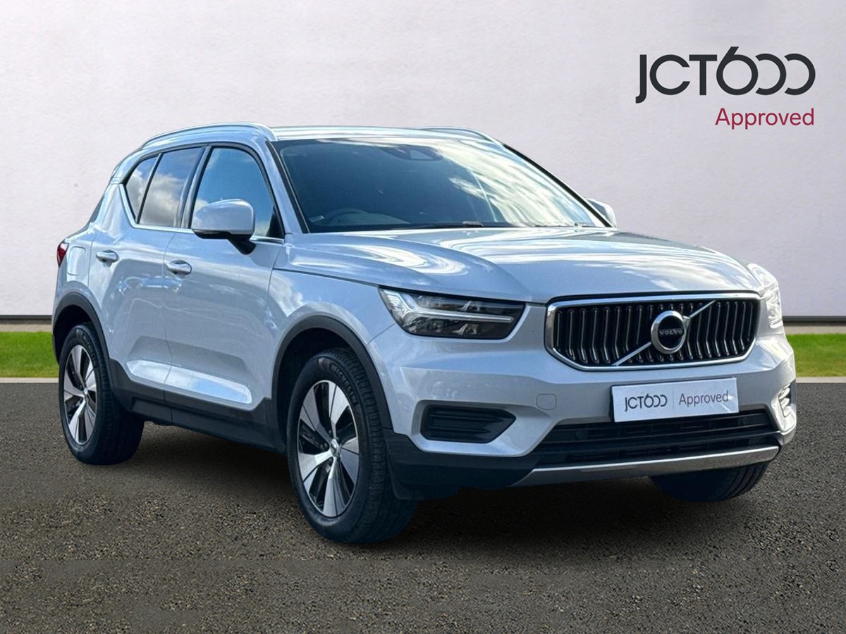 Main listing image - Volvo XC40 Recharge