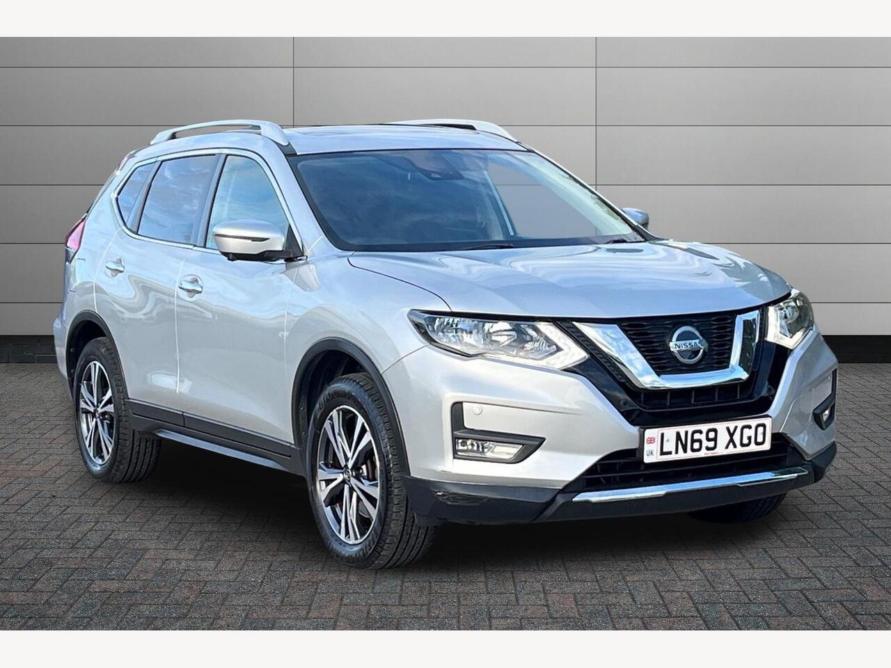 Main listing image - Nissan X-Trail