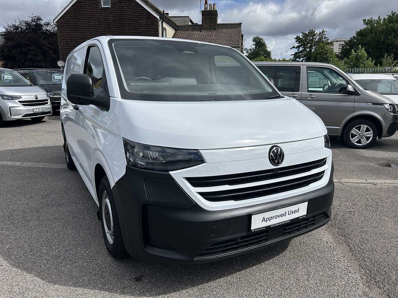 Main listing image - Volkswagen Transporter