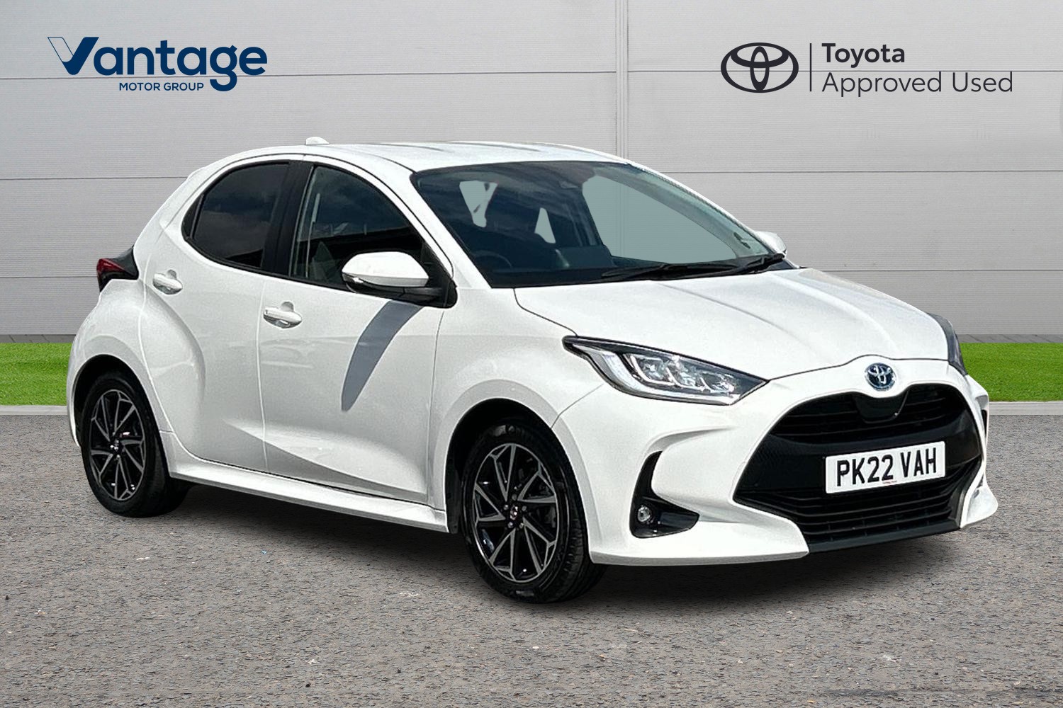 Main listing image - Toyota Yaris