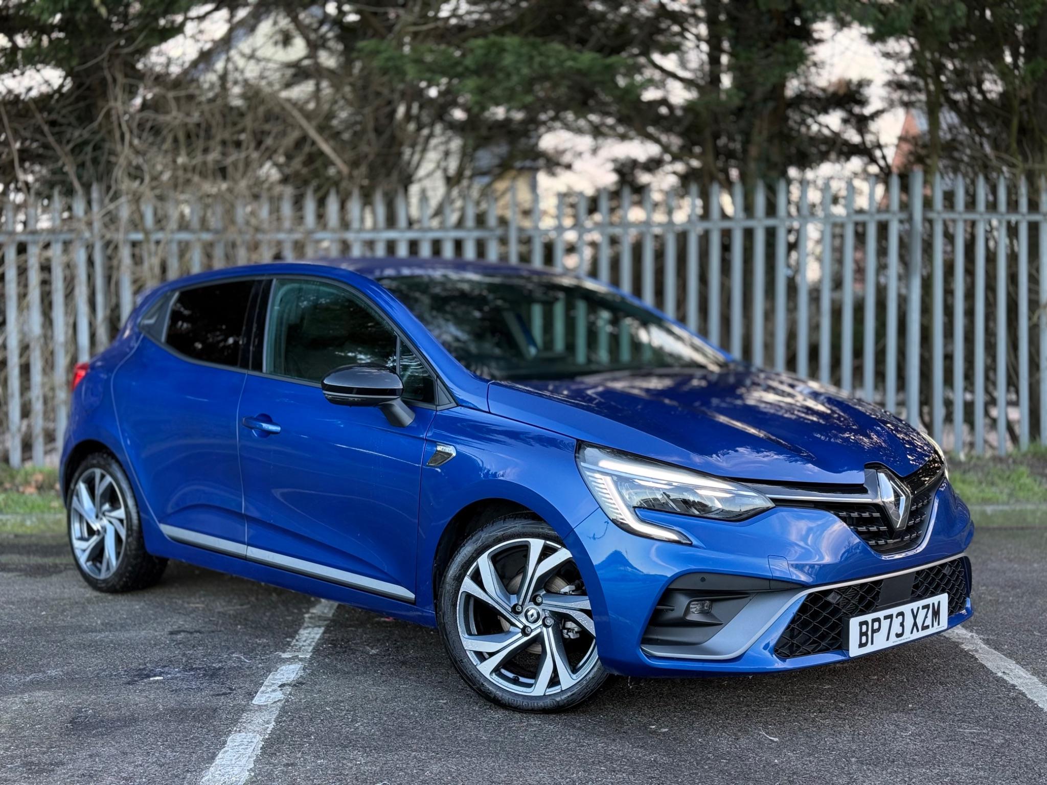 Main listing image - Renault Clio