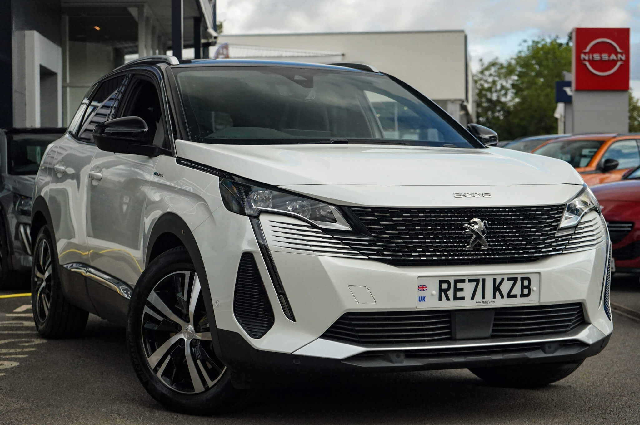 Main listing image - Peugeot 3008