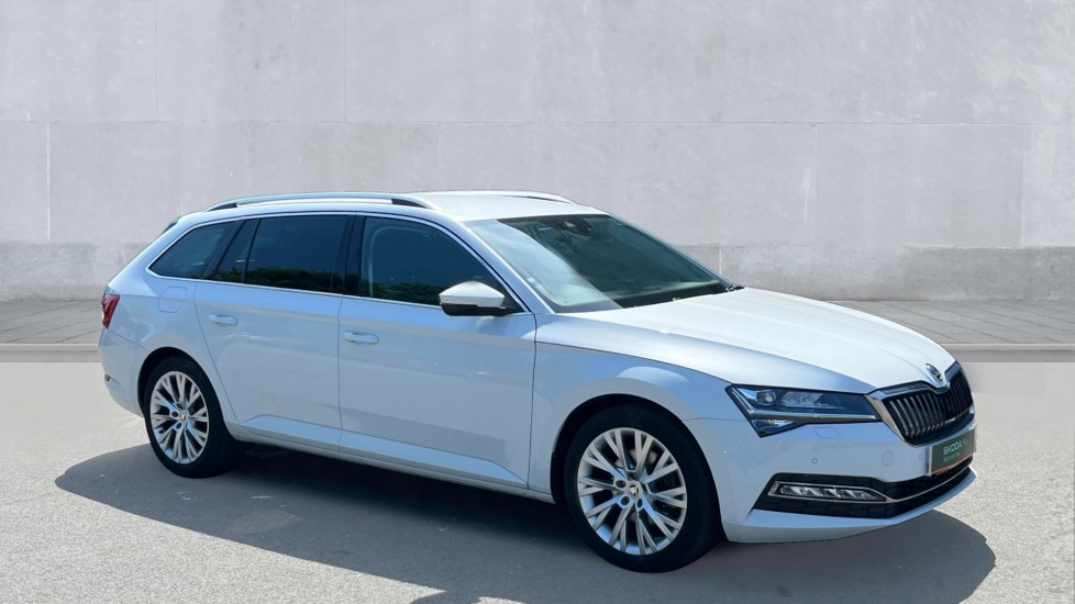 Main listing image - Skoda Superb Estate