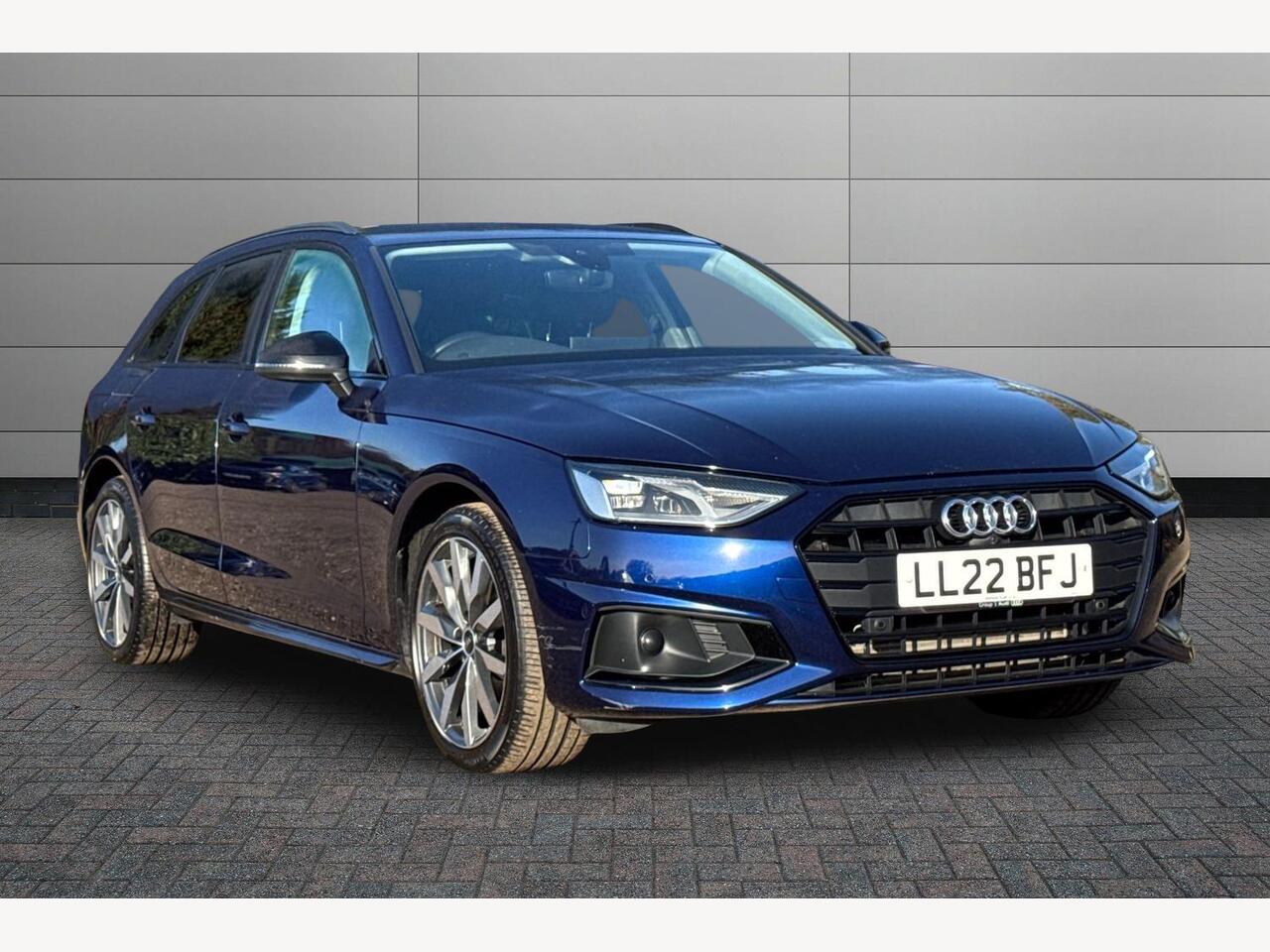 Main listing image - Audi A4