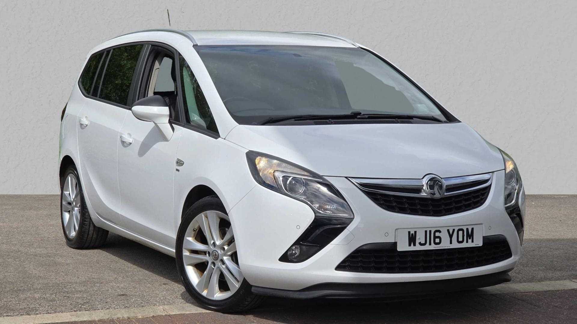 Main listing image - Vauxhall Zafira