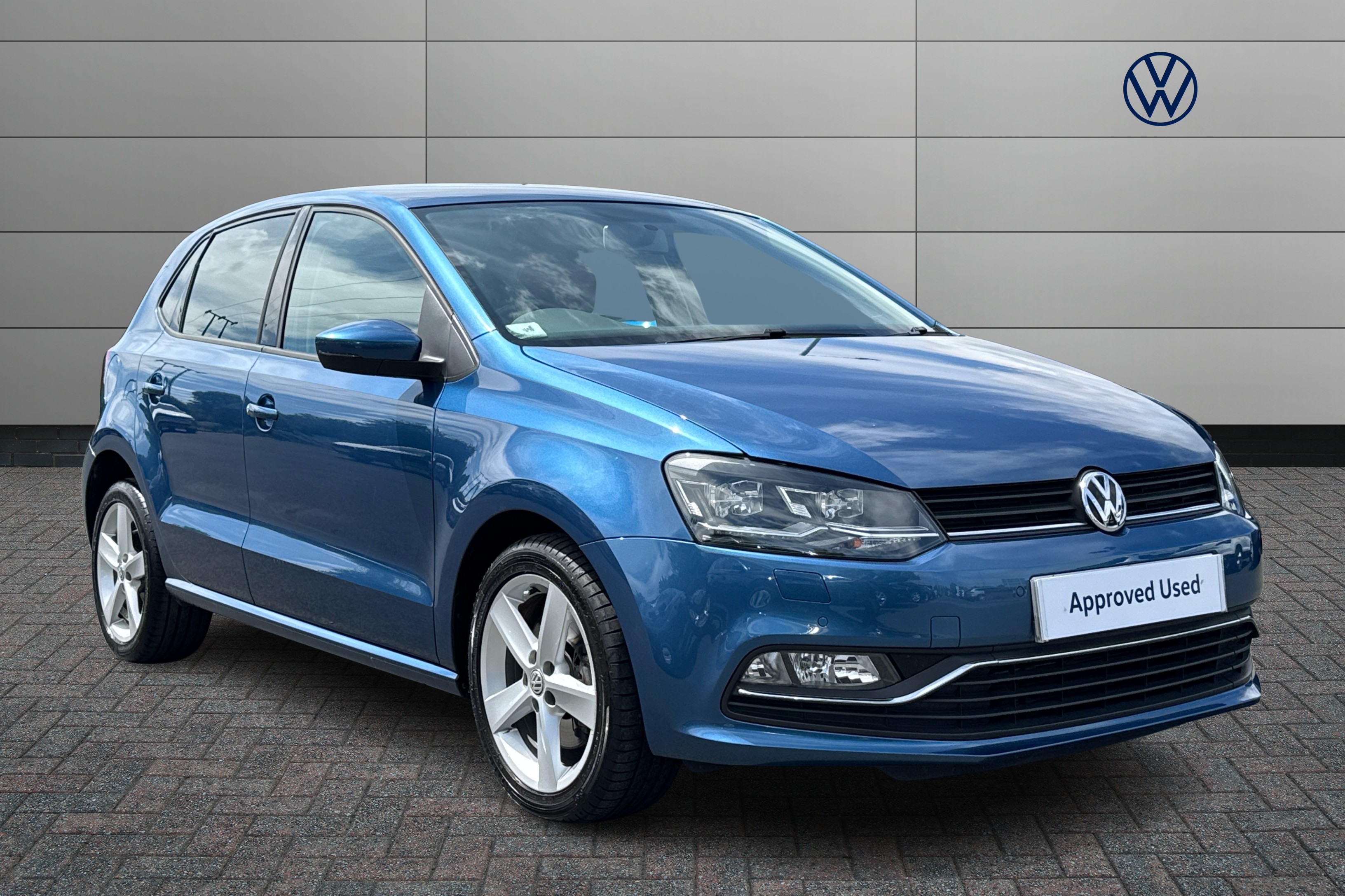 Main listing image - Volkswagen Polo