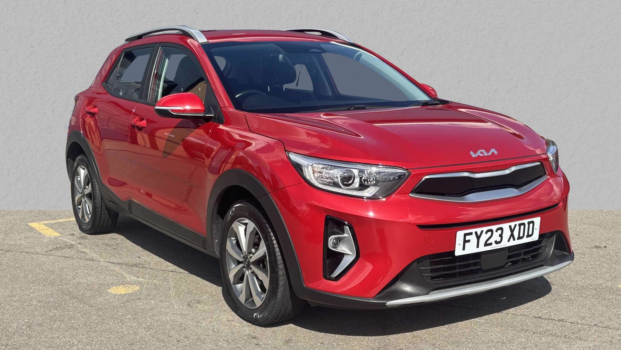 Main listing image - Kia Stonic
