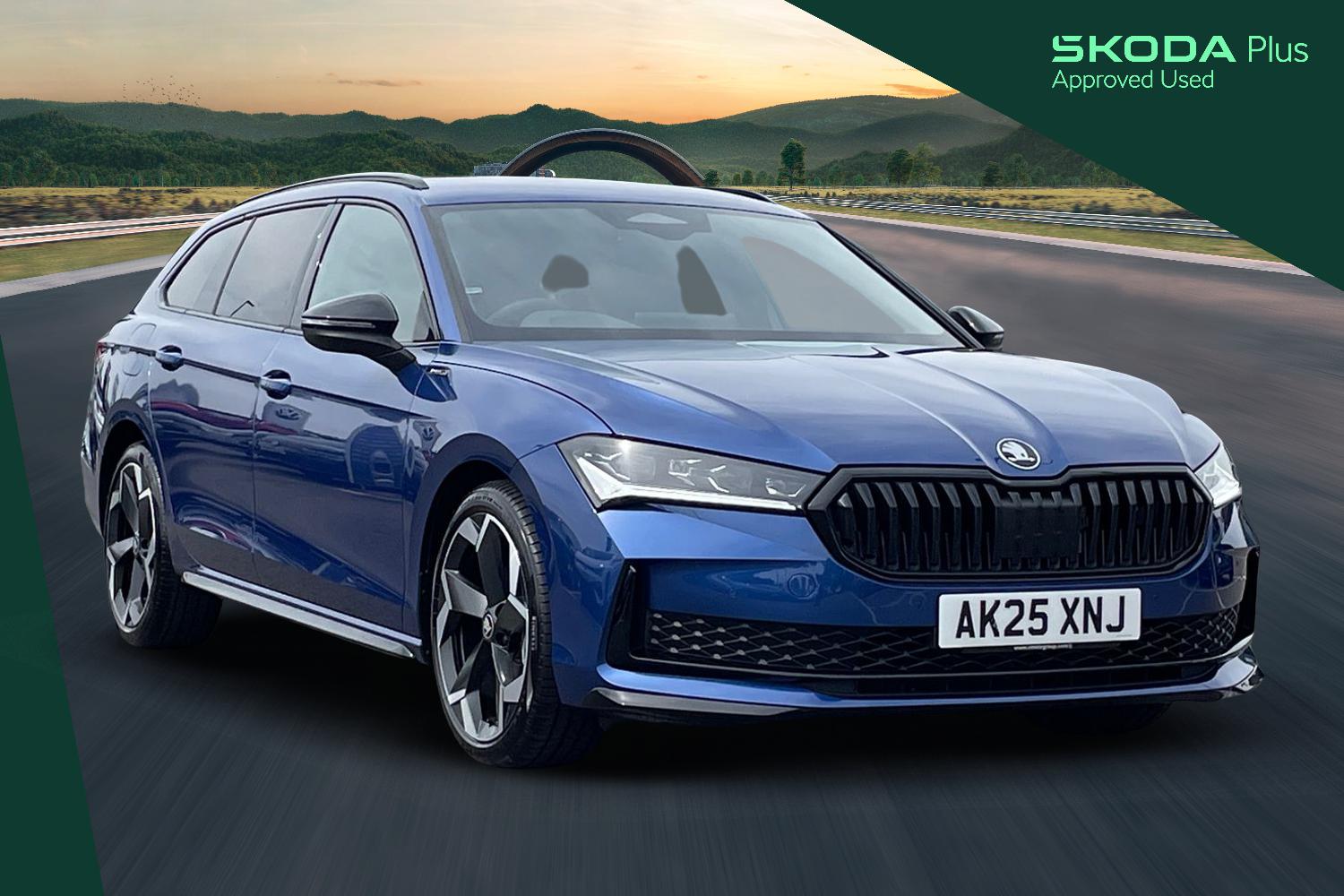 Main listing image - Skoda Superb Estate