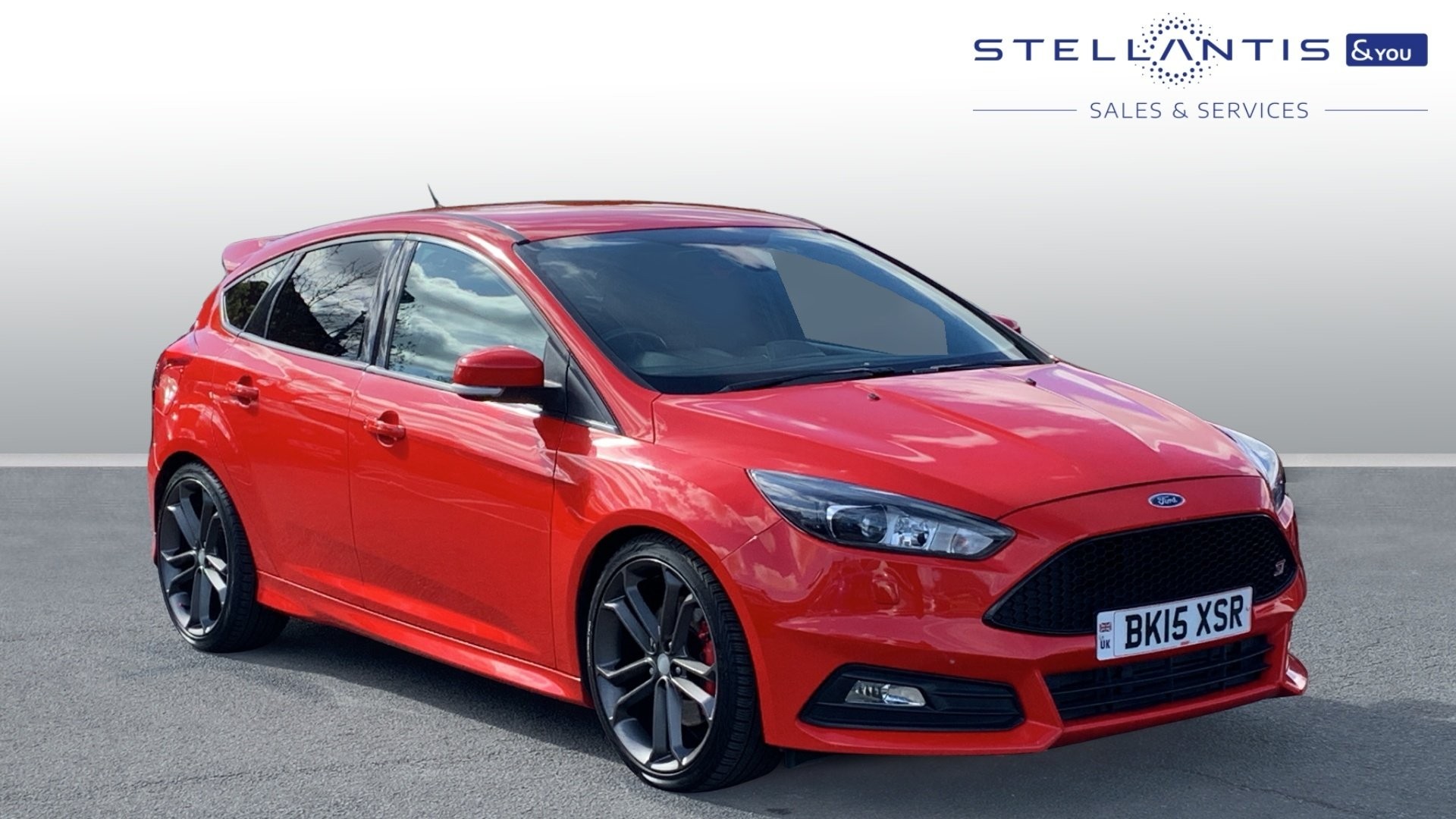 Main listing image - Ford Focus ST