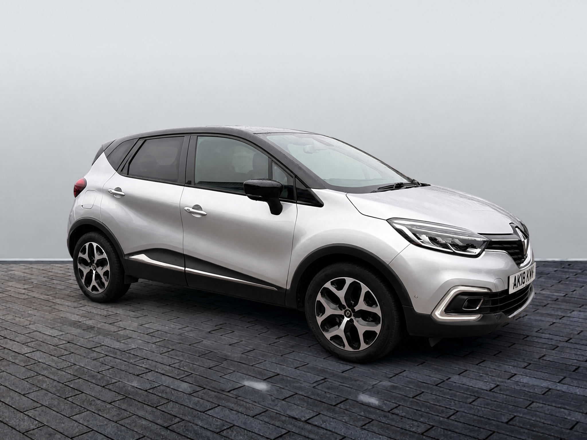 Main listing image - Renault Captur