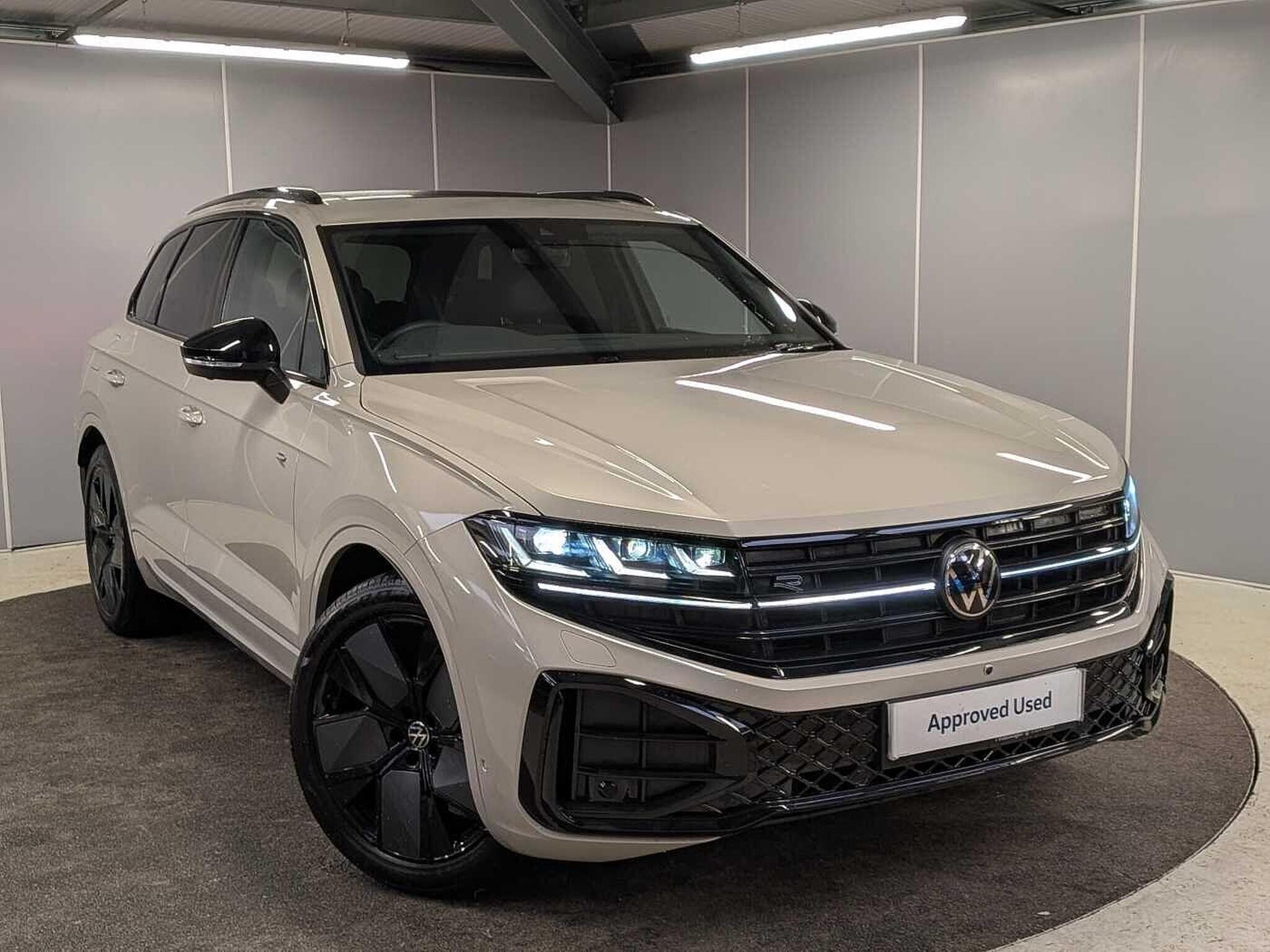 Main listing image - Volkswagen Touareg