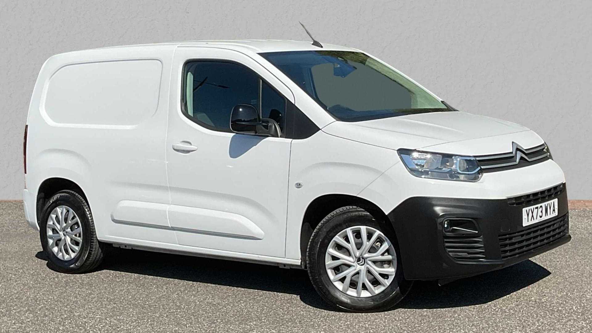 Main listing image - Citroen e-Berlingo