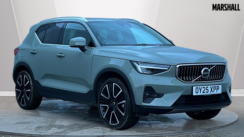 Main listing image - Volvo XC40