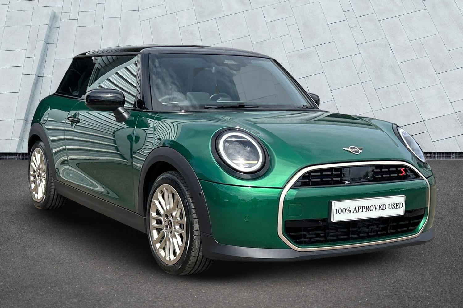 Main listing image - MINI Hatchback