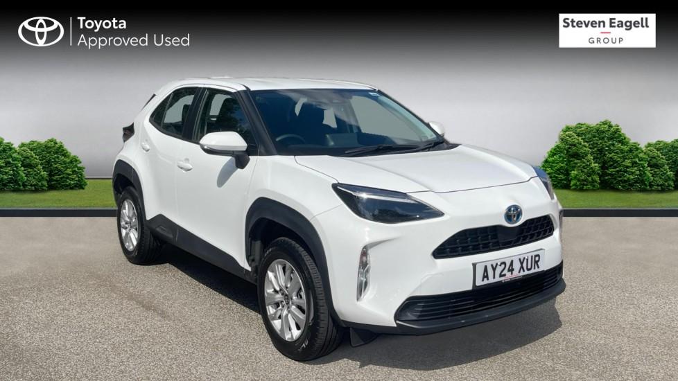 Main listing image - Toyota Yaris Cross