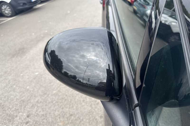Main listing image - Vauxhall Corsa
