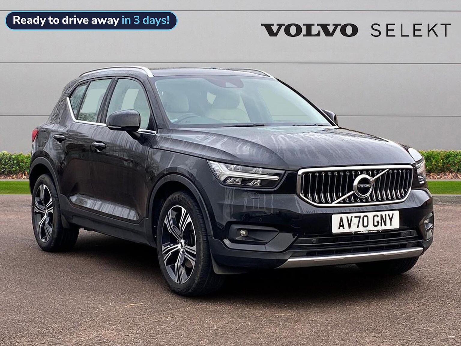 Main listing image - Volvo XC40