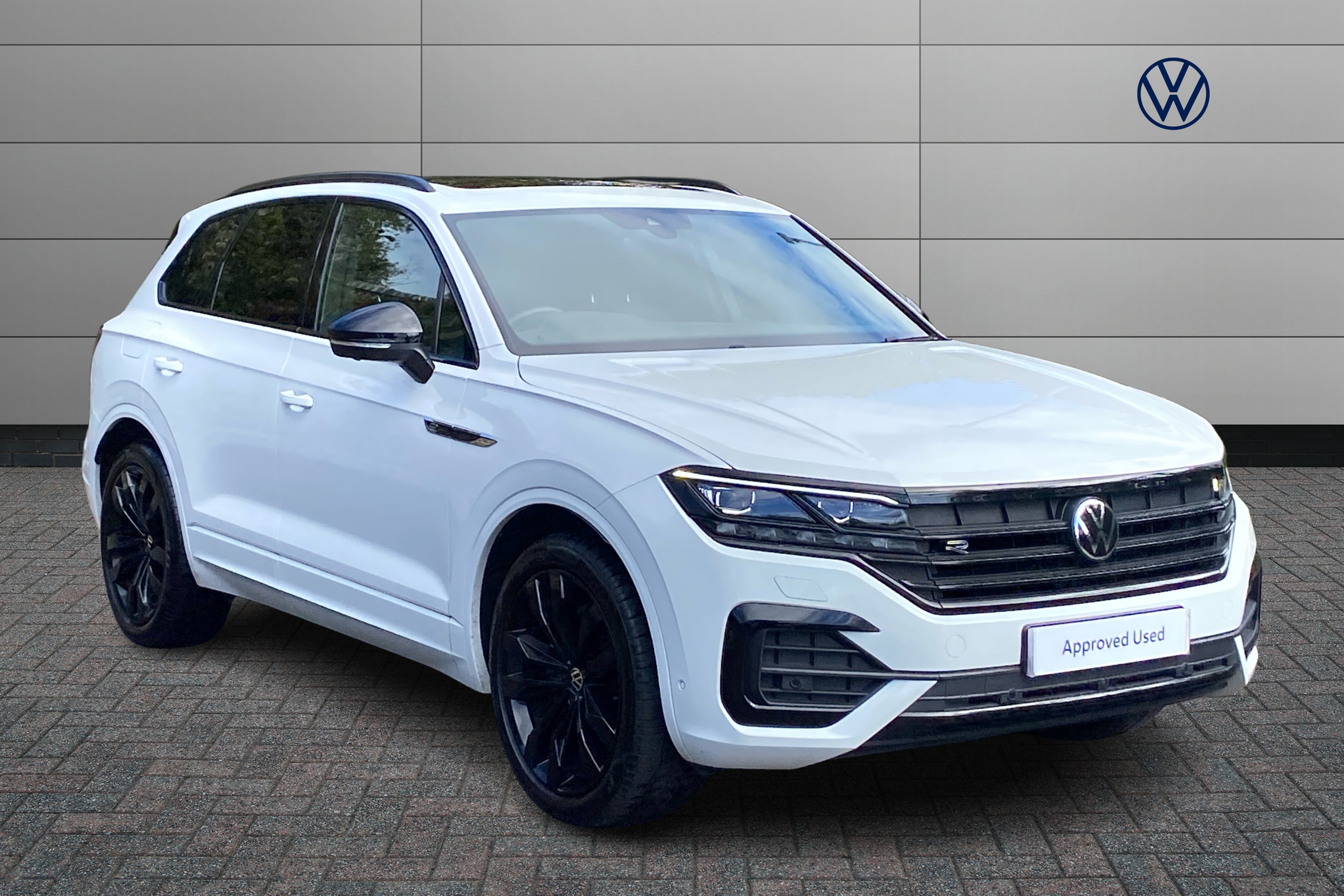 Main listing image - Volkswagen Touareg