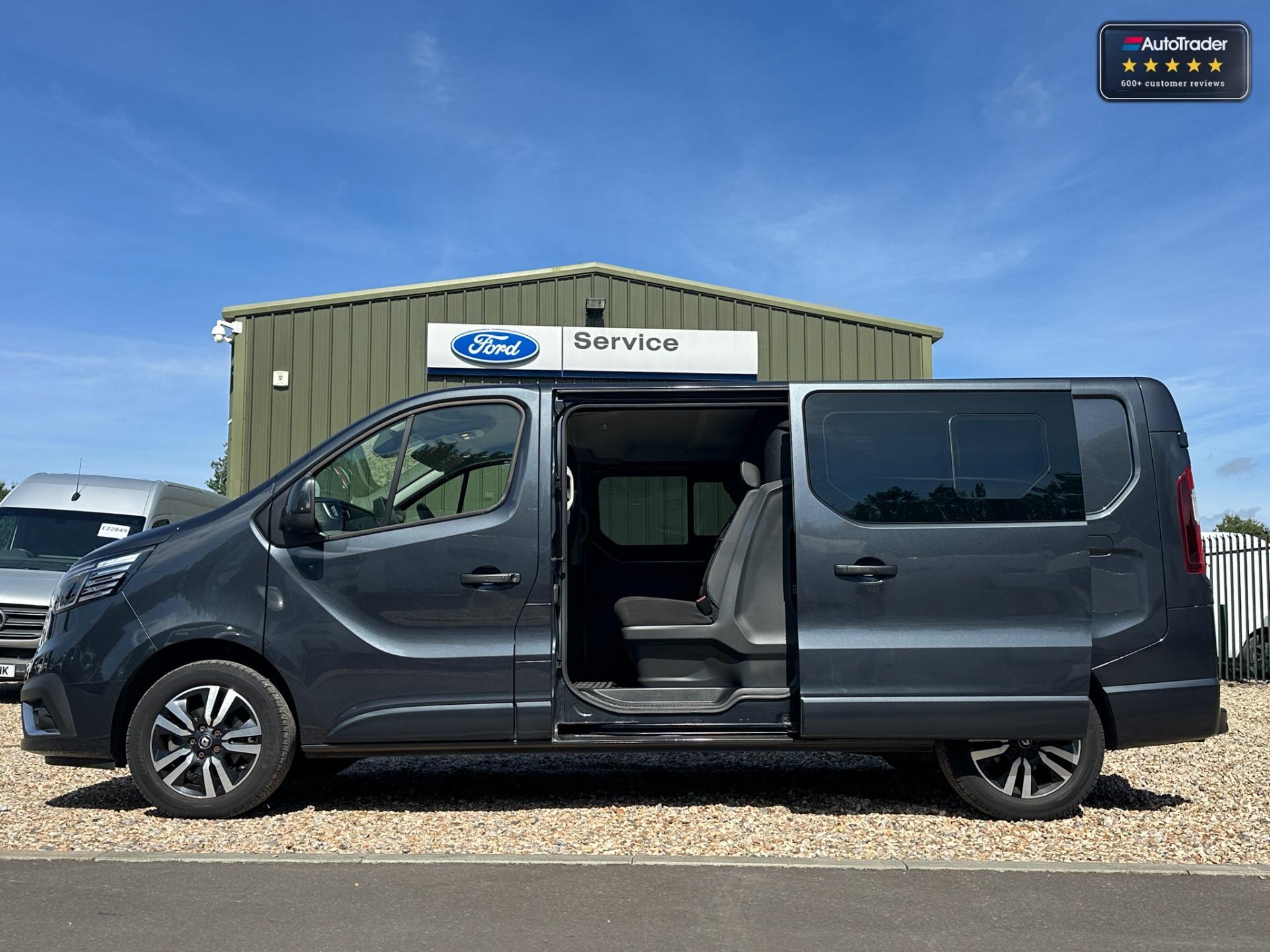 Main listing image - Renault Trafic